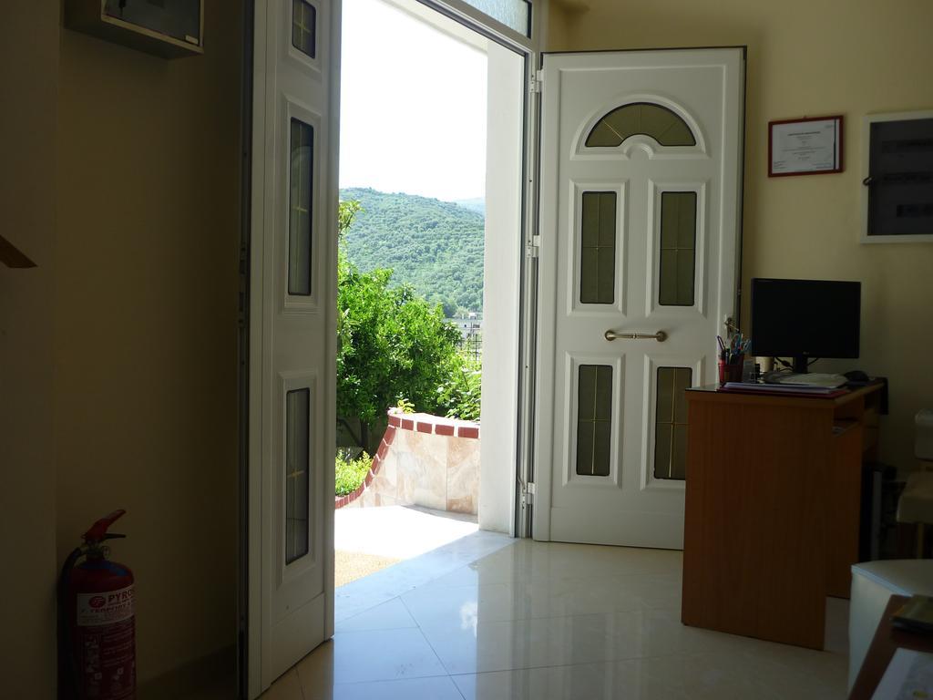Villa Basilika Vlorë Extérieur photo